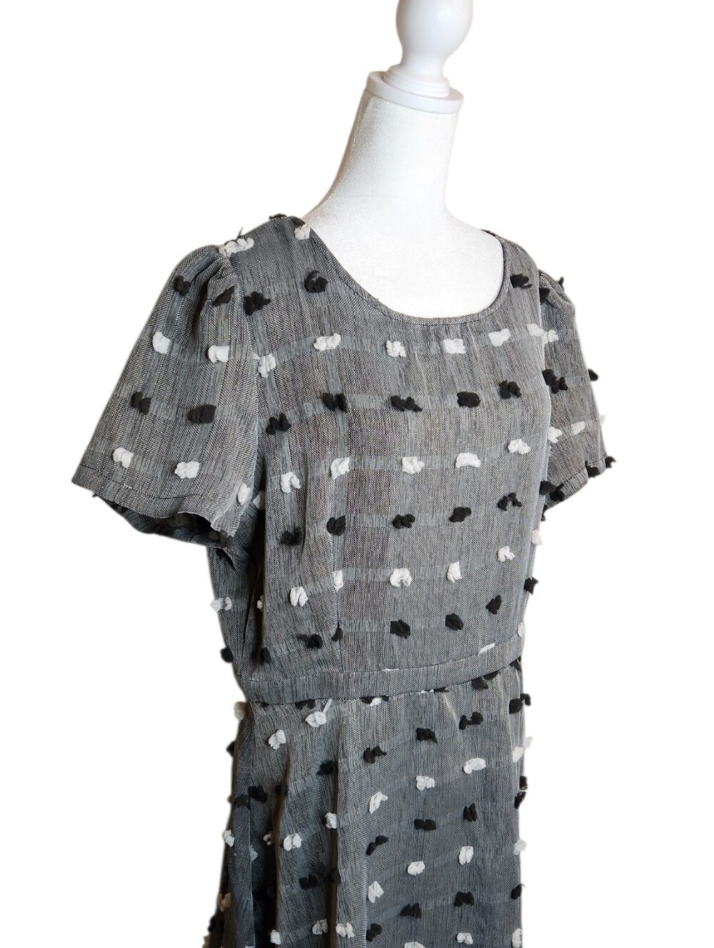 Anthropologie Gray Textured A-Line Dress with Black and White Dots - Picture 5 of 9